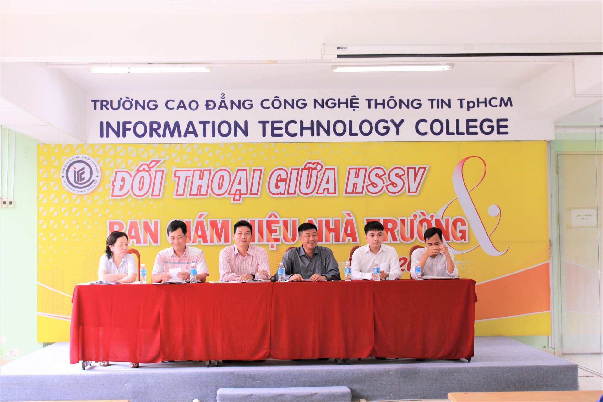 Thông tin nội dung buổi đối thoại giữa HSSV và Ban Giám hiệu nhà trường năm 2022