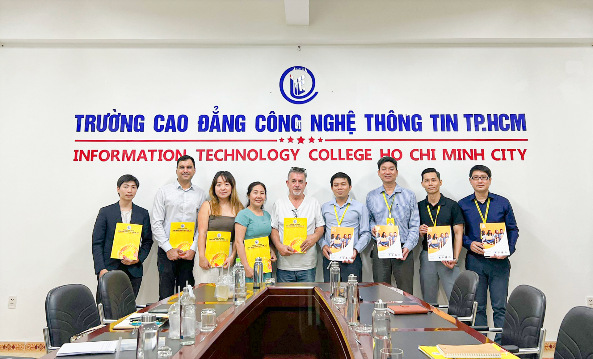 Buổi làm việc giữa Trường ITC và Công Ty JR Learning Australia