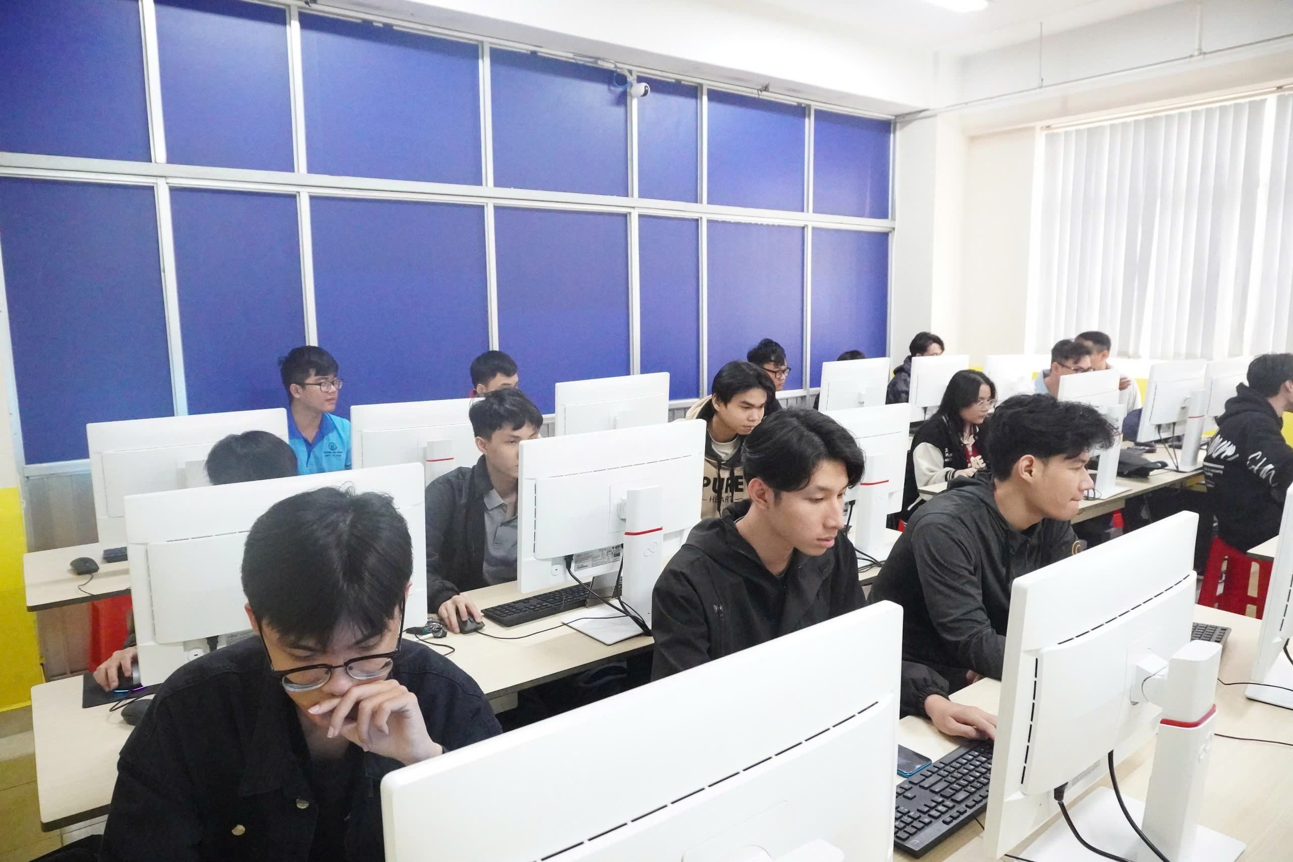 Sinh viên ITC hào hứng trong buổi học đầu tiên sau kỳ nghỉ tết Nguyên Đán