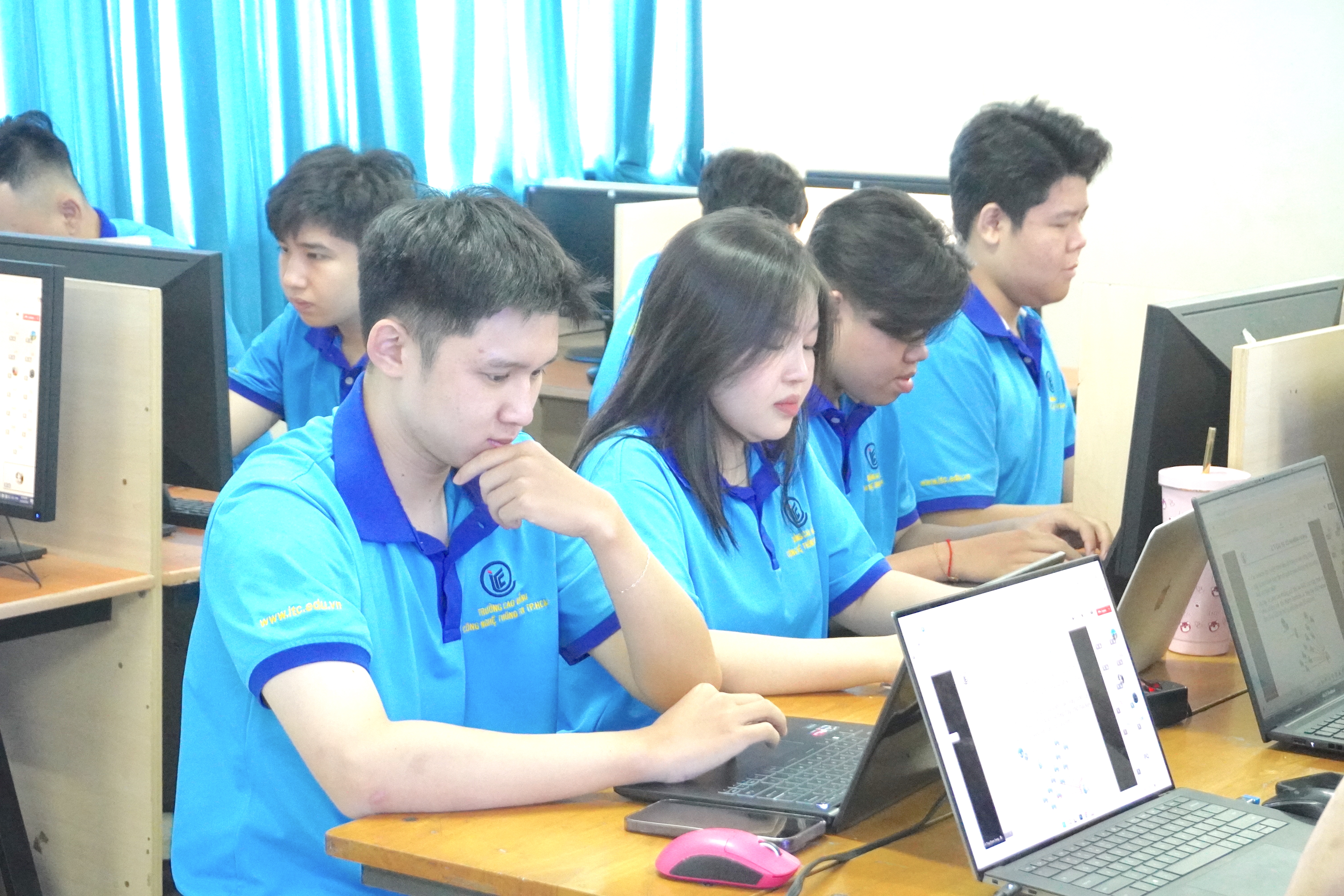Ngành Công nghệ, điện tử