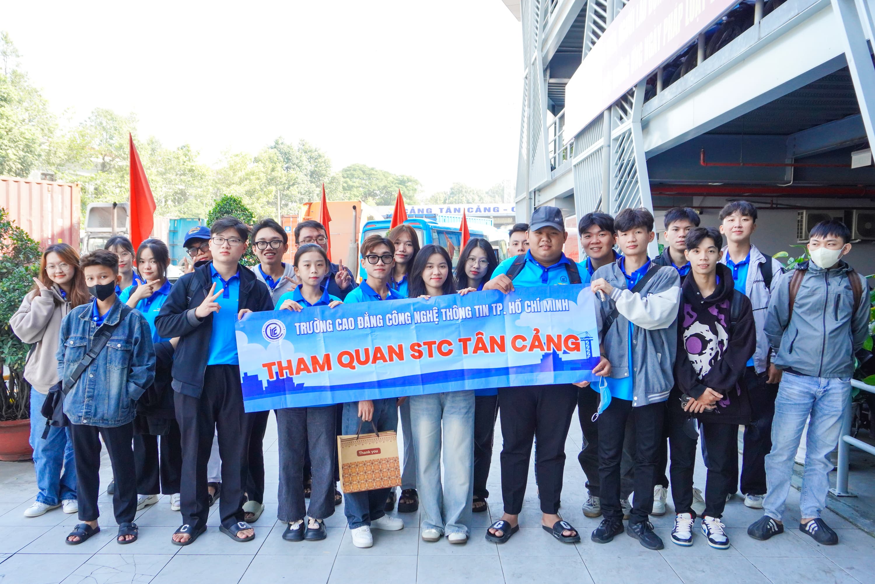 Sinh viên ITC học thực tế ngành Logistics tại STC Tân Cảng