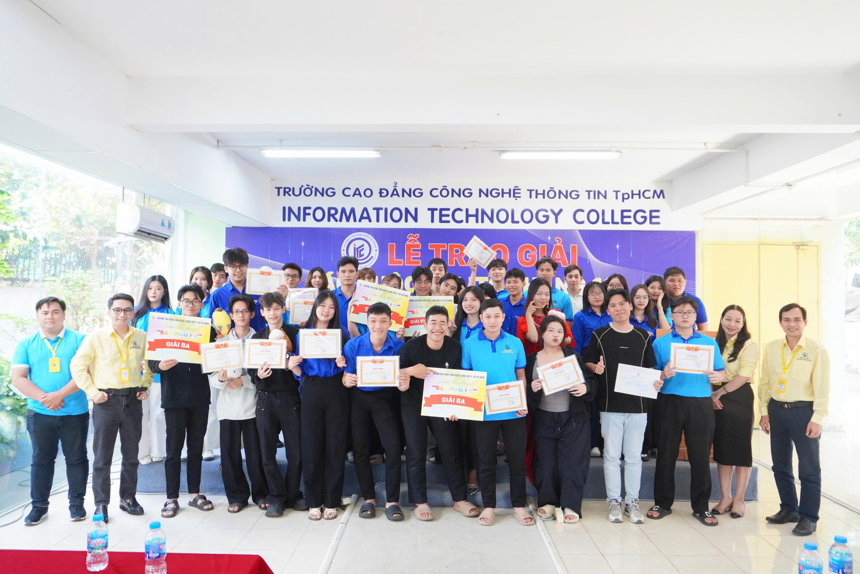 Sắc màu tháng 11: ITC trao giải 4 cuộc thi học thuật và phong trào