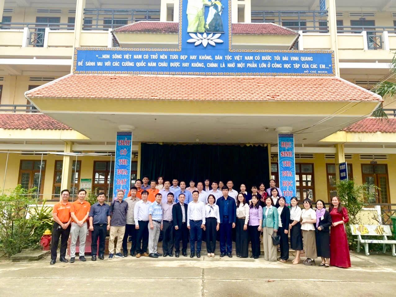 Trường ITC đồng hành cùng Bộ GD&ĐT – trao quà, lan tỏa yêu thương hỗ trợ các trường bị bão lũ tại Gia Lai