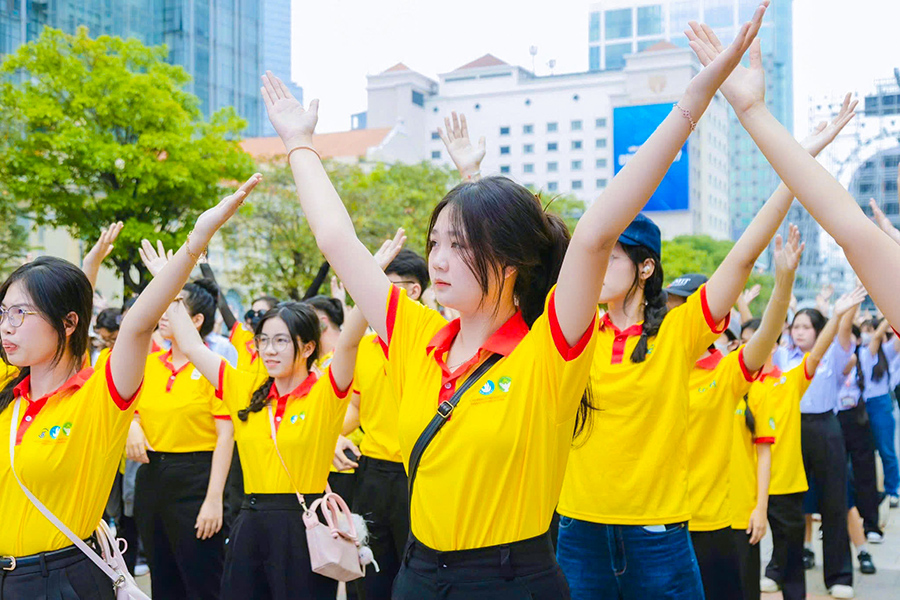 Sinh viên ITC tham gia chương trình đồng diễn - Lan tỏa niềm tự hào tuổi trẻ thành phố