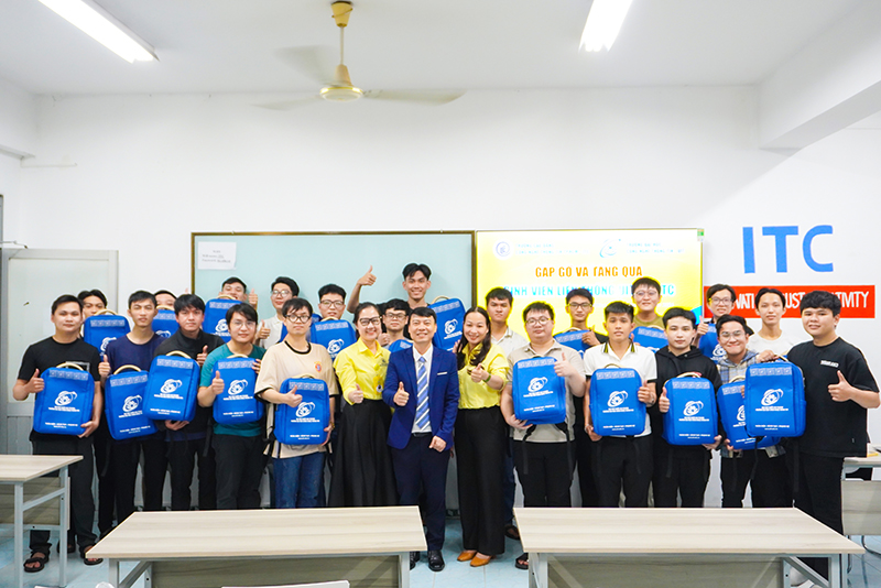 Lộ trình liên thông 2 + 1,5 năm: Từ cao đẳng ITC đến tấm bằng Đại học UIT danh giá