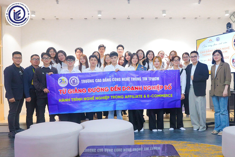 Sinh viên ITC trải nghiệm doanh nghiệp – Chạm thực tế Digital Marketing tại Accesstrade Việt Nam