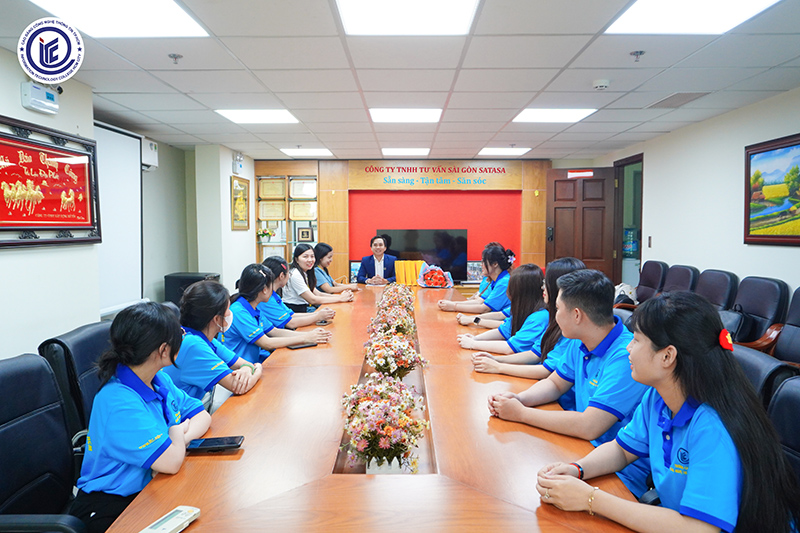 Sinh viên kế toán ITC “chạm ngõ” doanh nghiệp – Học đi đôi với hành trong môi trường thực tế