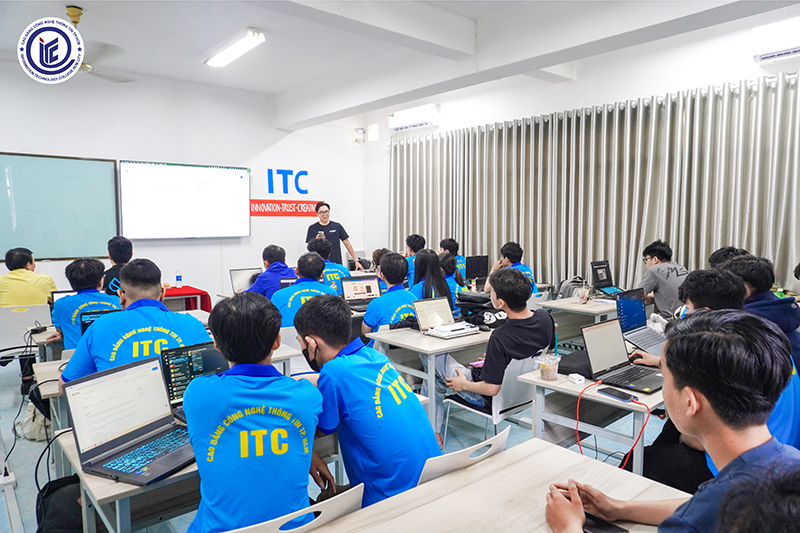 Khép lại hành trình “Kỹ sư Web3 – Sui Blockchain” bằng một Demo Day đầy bùng nổ!
