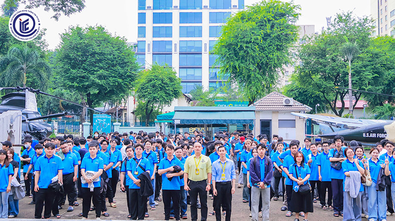 Sinh viên ITC tham quan Bảo tàng Chứng tích Chiến tranh - Hành trình chạm vào lịch sử